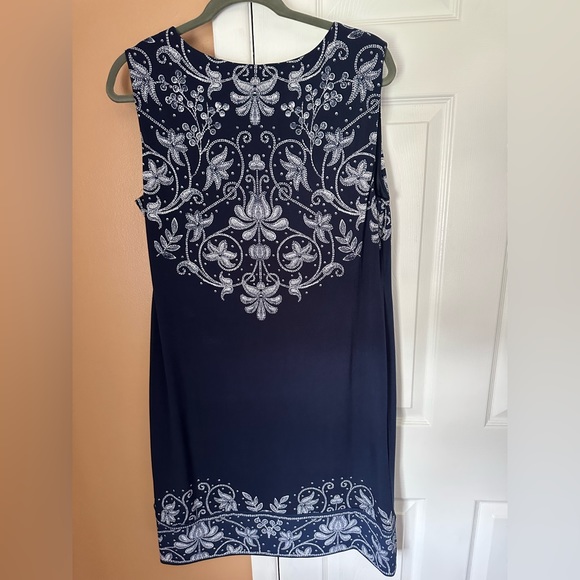 Sleeveless Split Neck Sheath Dress by JM Collection; women’s large - Picture 4 of 5